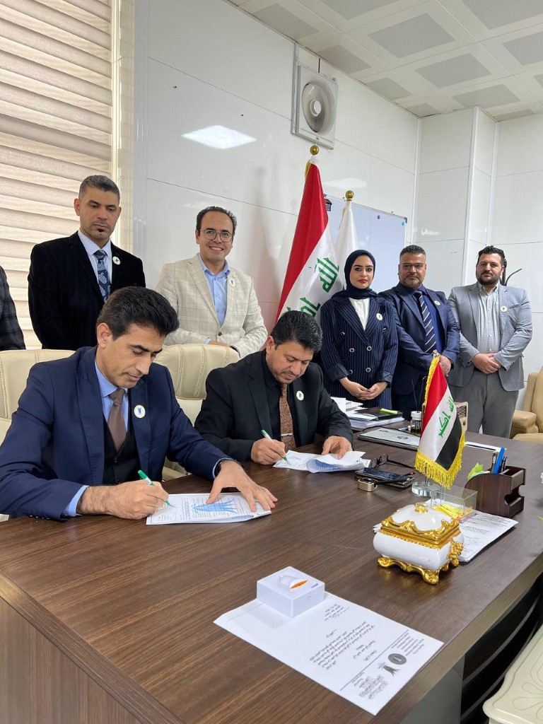 إعلان اتفاقية تؤامة ادارية بين كلية الصيدلة بجامعة العين العراقية وكلية التقنية الهندسية
