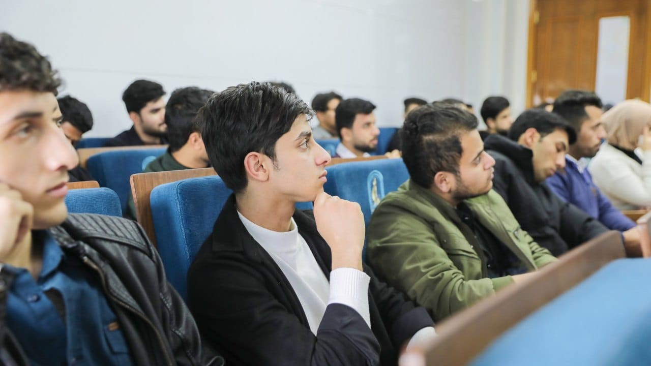 كلية القانون تقيم لطلبتها ورشة عمل عن أسرار النجاح وفن إدارة الوقت