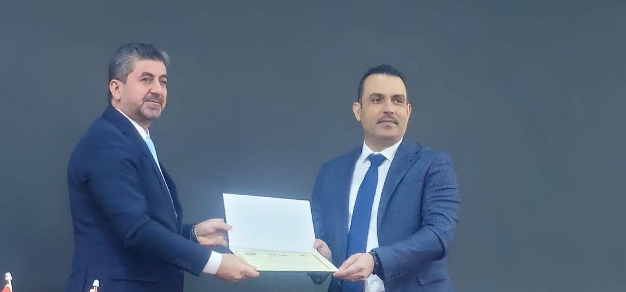 عميد كلية التربية في جامعة العين العراقية يشارك في اجتماع لجنة عمداء كليات التربية والتربية للعلوم الصرفة