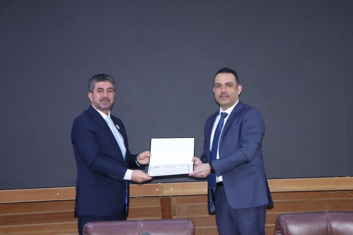 عميد كلية التربية في جامعة العين العراقية يشارك في اجتماع لجنة عمداء كليات التربية والتربية للعلوم الصرفة