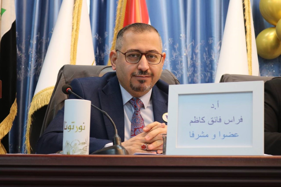 عميد كلية الهندسة عضواً ومشرفاً في مناقشة رسالة ماجستير في جامعة المثنى