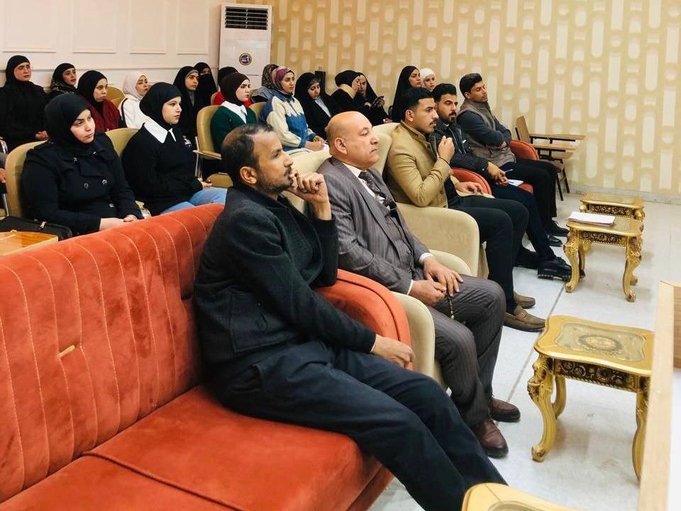 زيارة طلبة الذكاء الاصطناعي لكلية التربية للعلوم الانسانية
