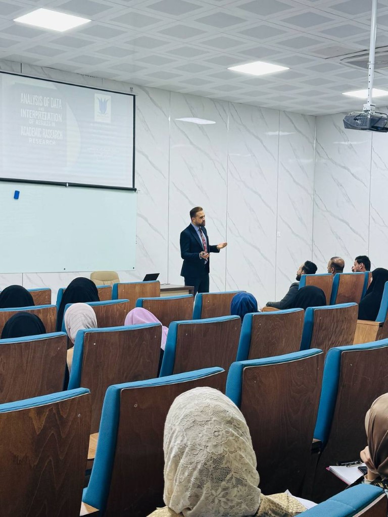 كلية التقنيات الصحية والطبية بالتعاون مع مركز التعليم المستمر تنظم ورشة عمل بعنوان "تحليل البيانات وتفسير النتائج :مهارات اساسية لطلبة المرحلة الاخيرة