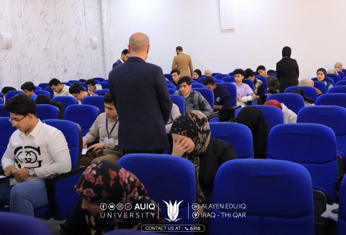 رئيس جامعة العين العراقية يتفقد القاعات الامتحانية في كلية التربية