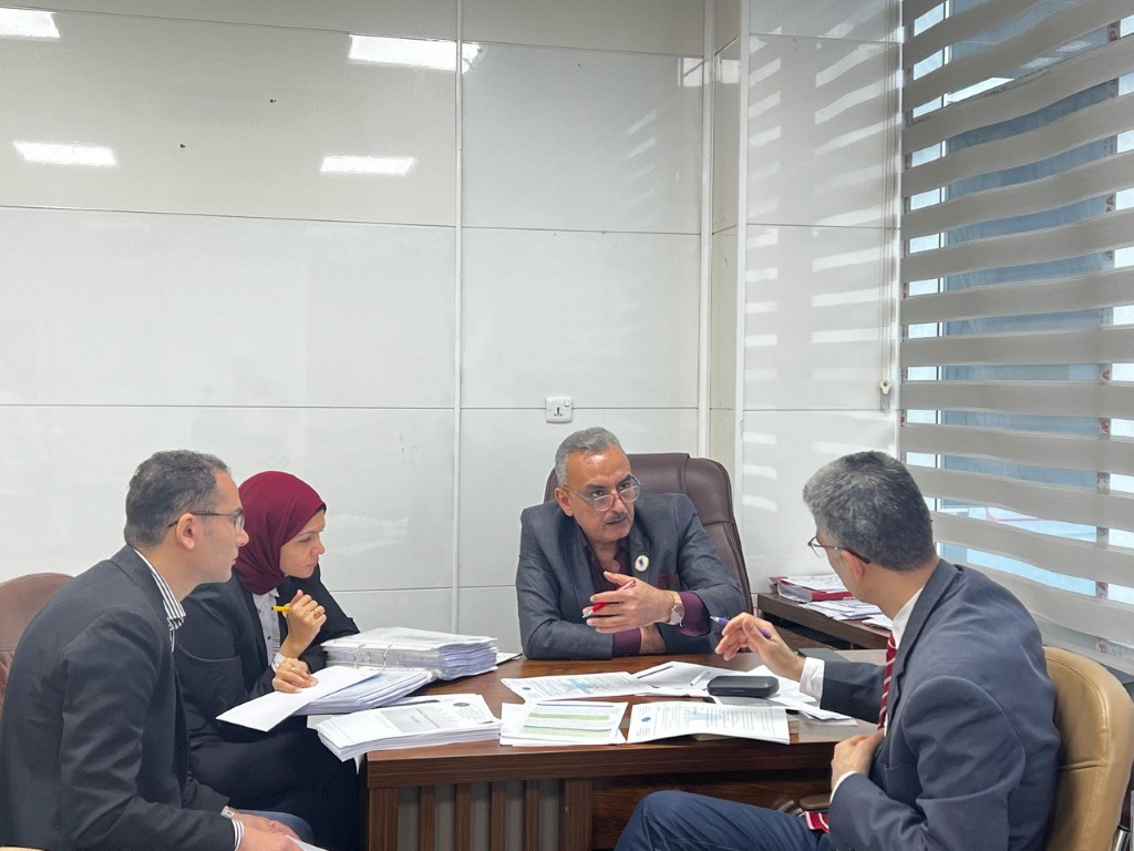 اجتماع لجنة المراجعة الداخلية في كلية الصيدلة - جامعة العين العراقية