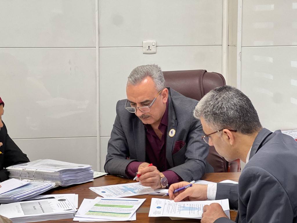 اجتماع لجنة المراجعة الداخلية في كلية الصيدلة - جامعة العين العراقية