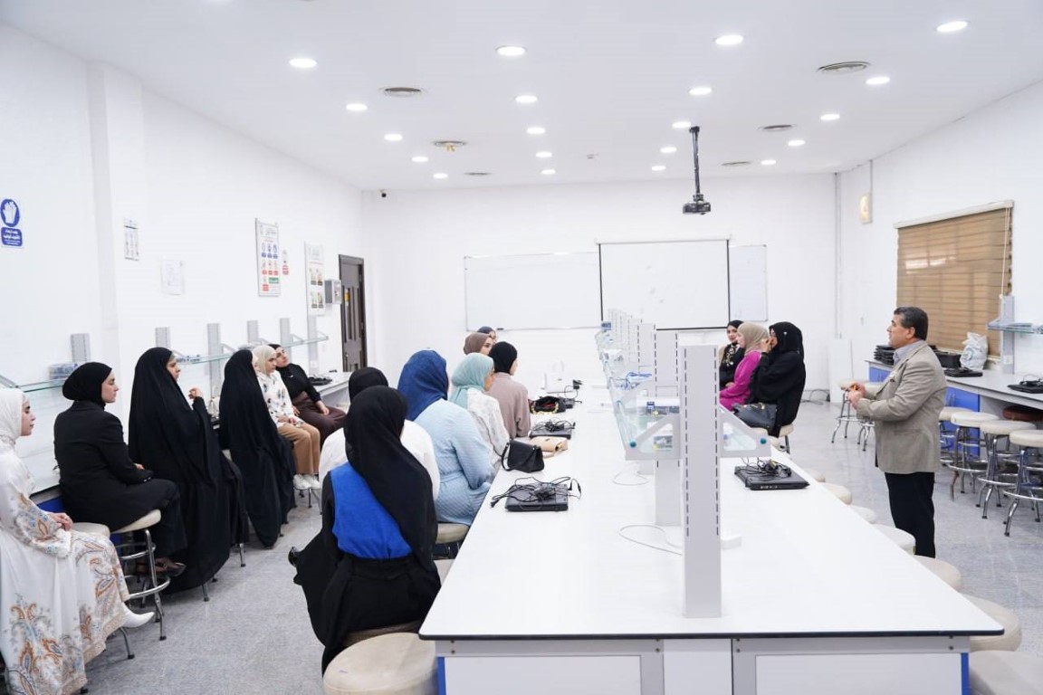 كلية الهندسة تواصل استقبال الزيارات العلمية لمدارس محافظة ذي قار