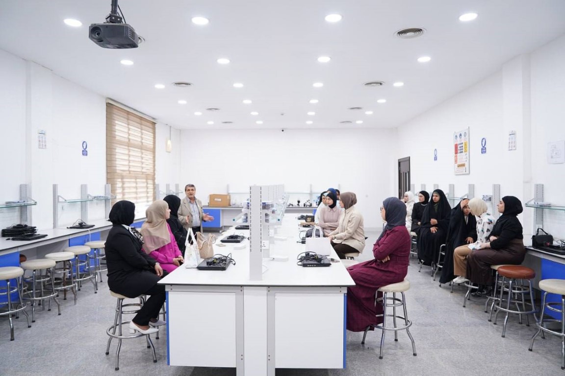 كلية الهندسة تواصل استقبال الزيارات العلمية لمدارس محافظة ذي قار