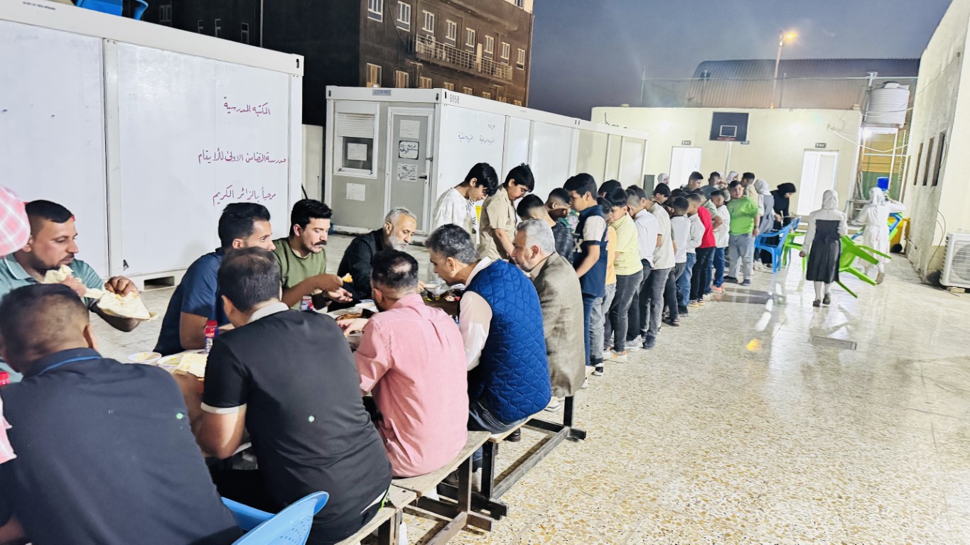 روح العطاء: طلبة الكلية التقنية الهندسية في زيارة إنسانية إلى مدرسة التضامن.