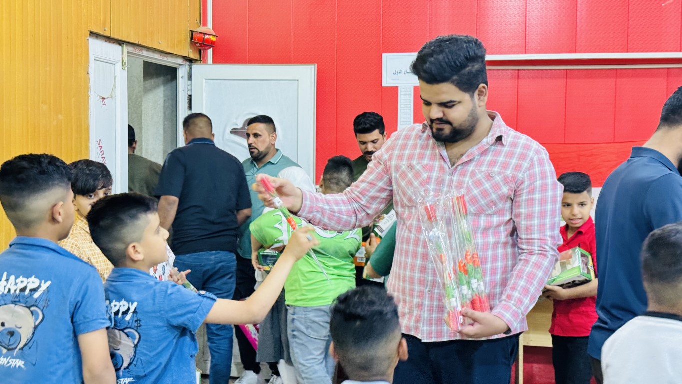 روح العطاء: طلبة الكلية التقنية الهندسية في زيارة إنسانية إلى مدرسة التضامن.