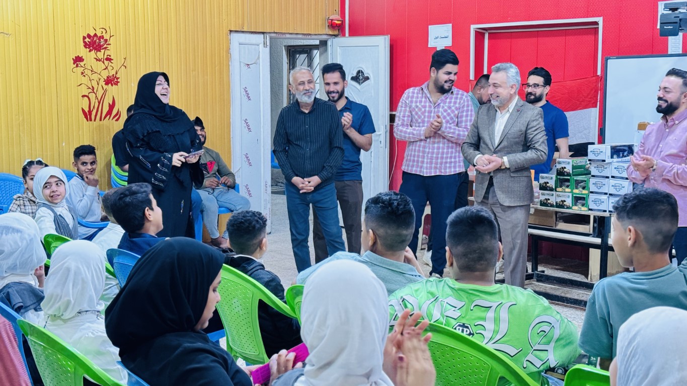 روح العطاء: طلبة الكلية التقنية الهندسية في زيارة إنسانية إلى مدرسة التضامن.